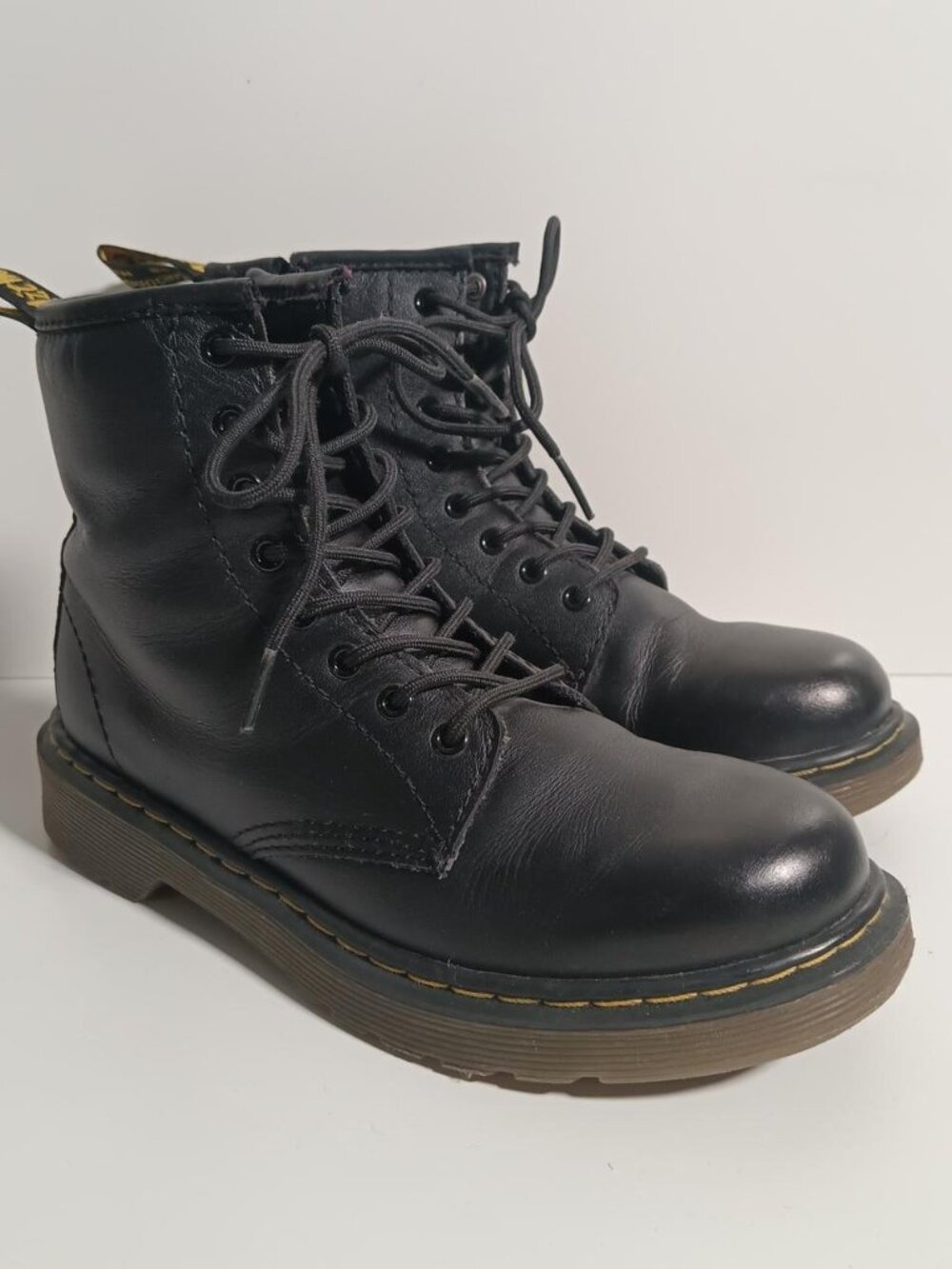 Dr. Martens Delaney Black Leather Kids Boots Size 2